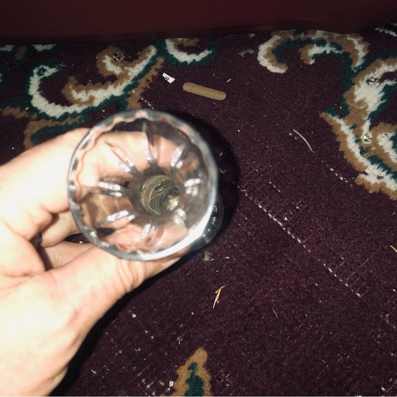 Vintage pinwheel crystal rosebud vase, classic collectible crystal- preloved - Picture 4 of 5